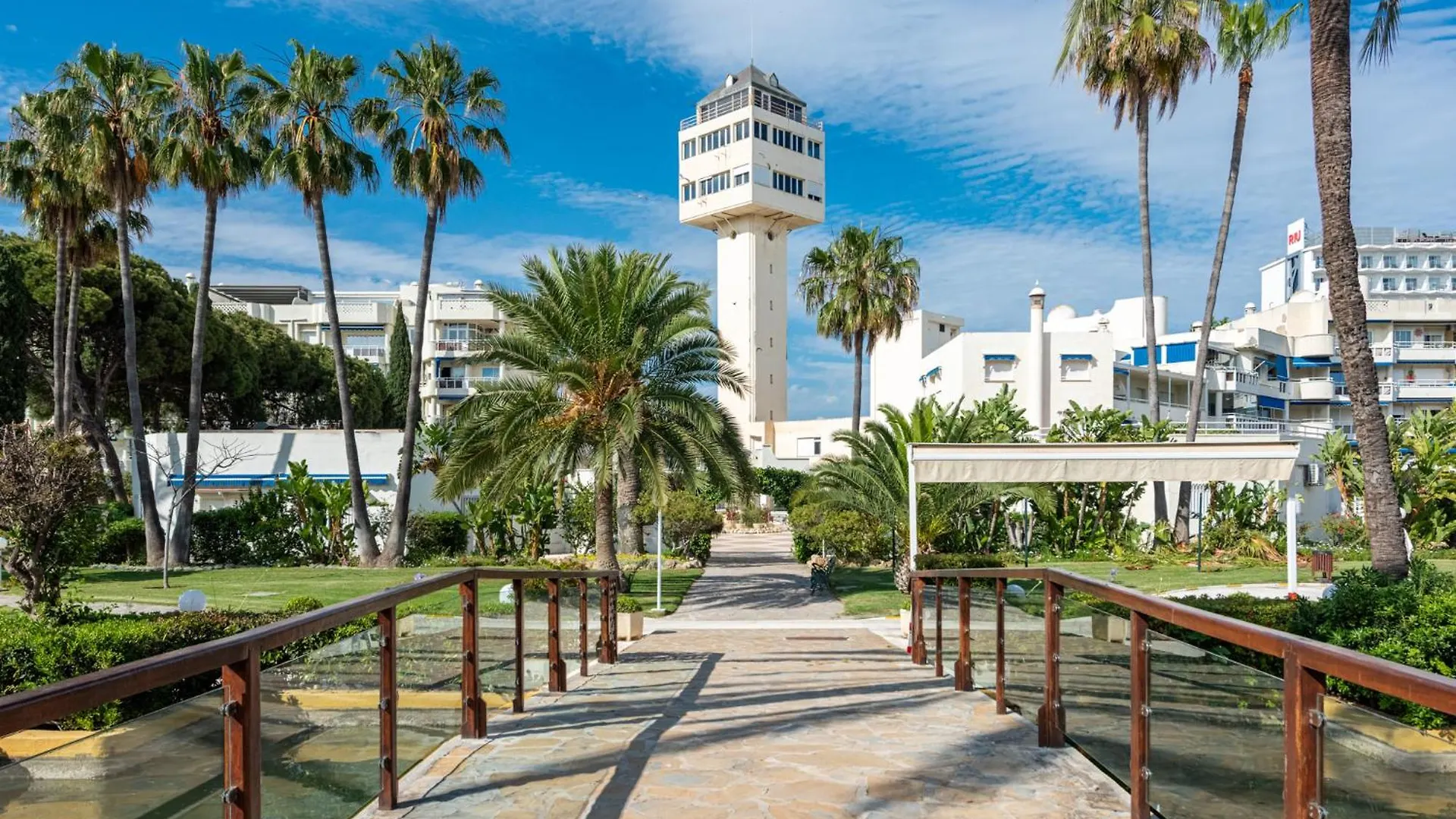 公寓 Costalago Beachfront 托雷莫利诺斯